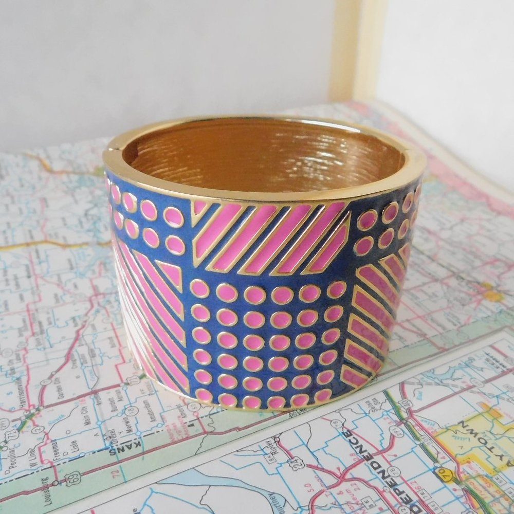 Banana Republic chunky hinged bracelet